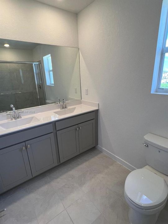 For Sale: $480,000 (3 beds, 2 baths, 1712 Square Feet)