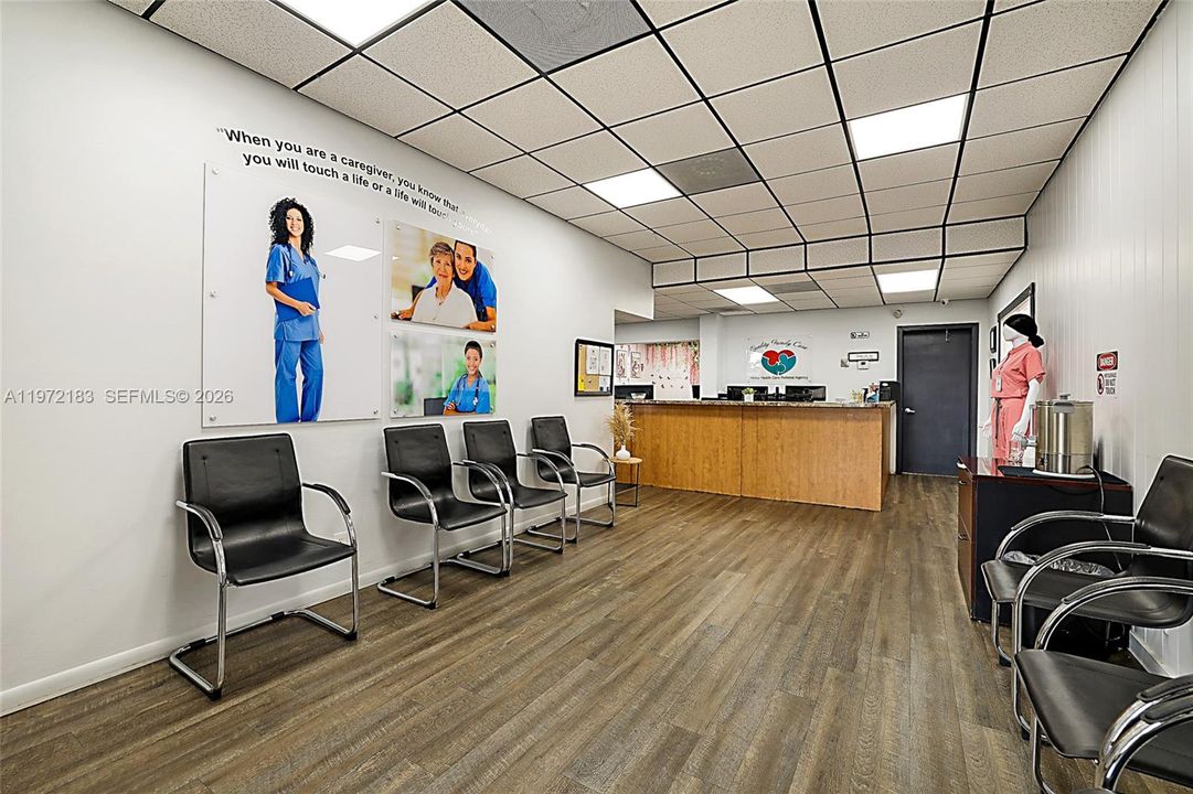 На продажу: $2,200,000 (0 спален, 0 ванн, 0 Квадратных фут)