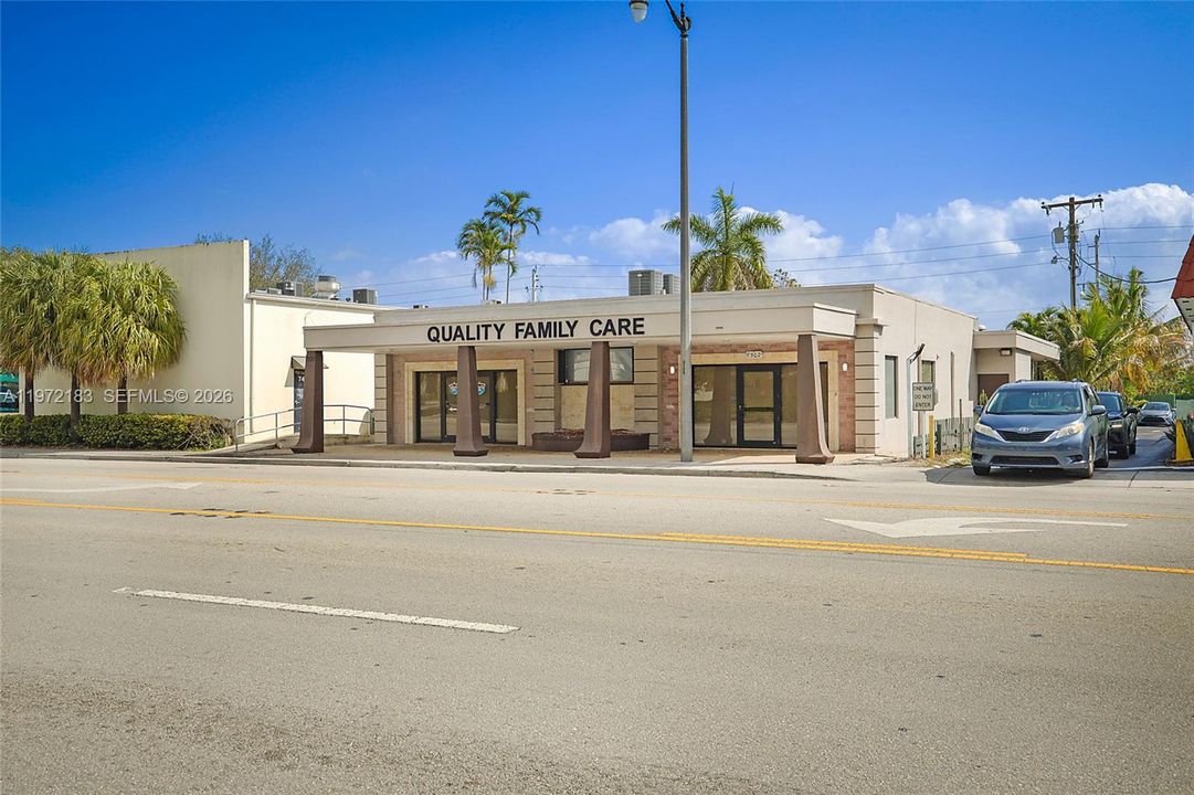 На продажу: $2,200,000 (0 спален, 0 ванн, 0 Квадратных фут)