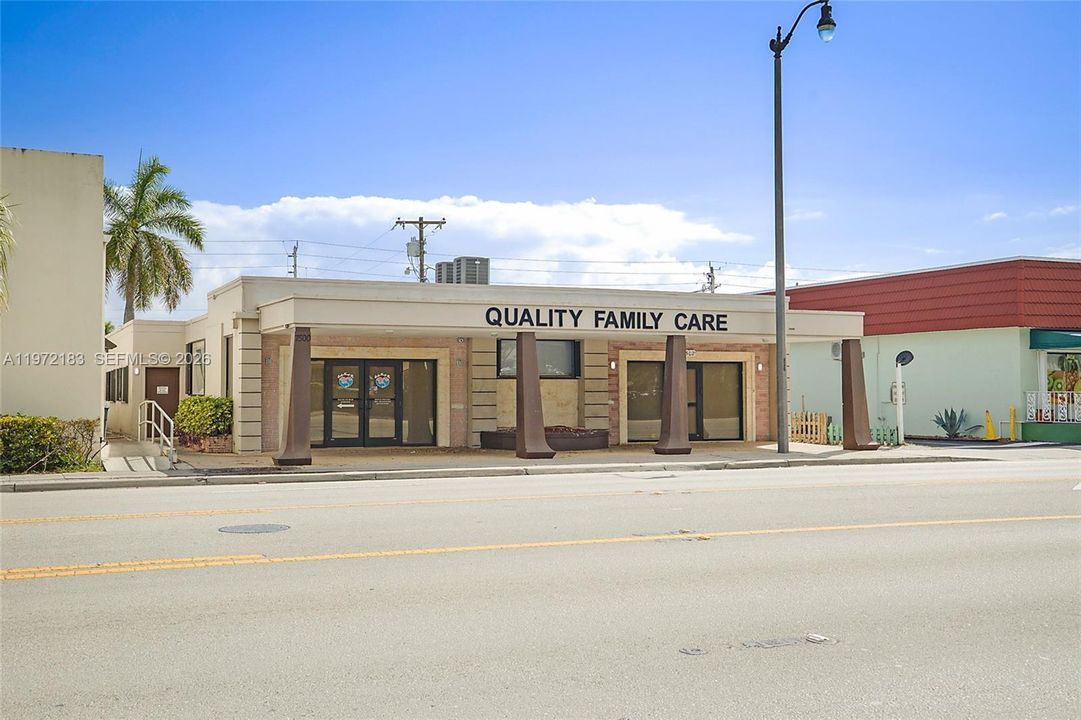 На продажу: $2,200,000 (0 спален, 0 ванн, 0 Квадратных фут)