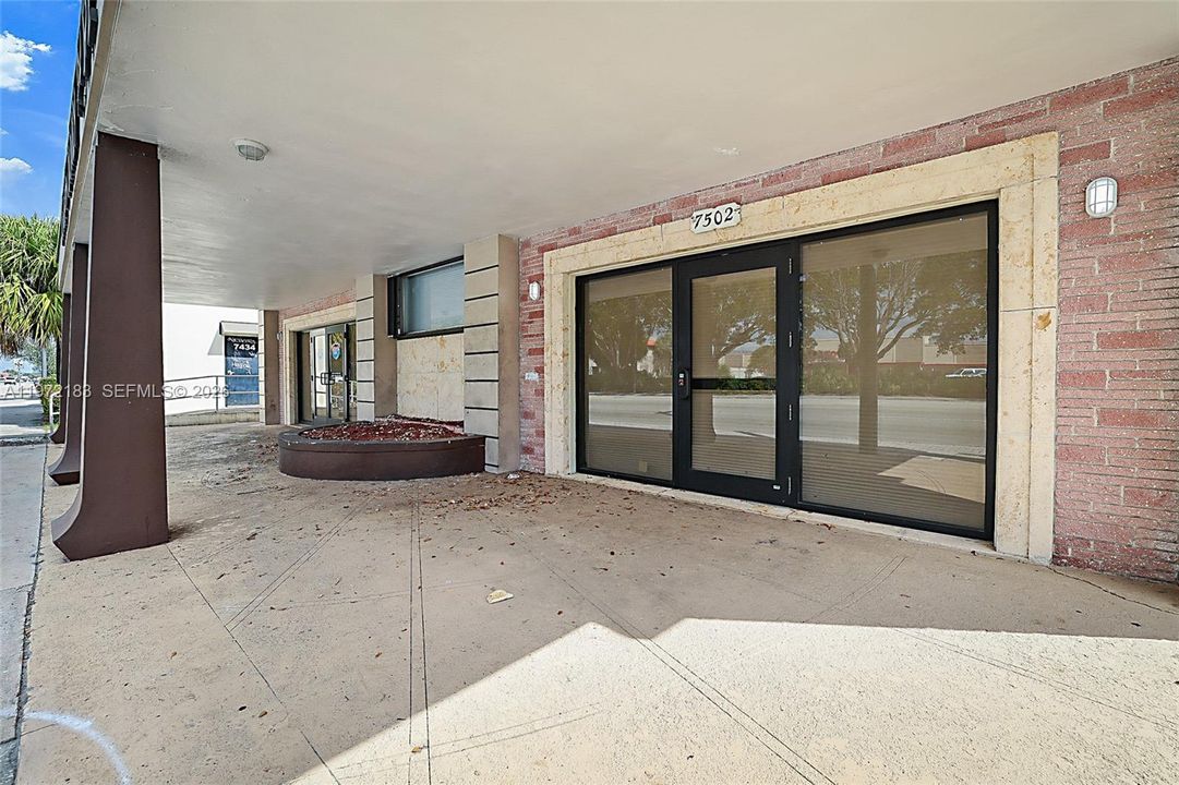 На продажу: $2,200,000 (0 спален, 0 ванн, 0 Квадратных фут)