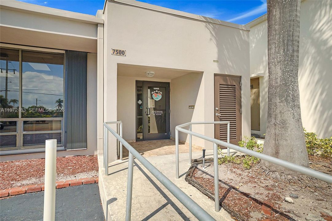 На продажу: $2,200,000 (0 спален, 0 ванн, 0 Квадратных фут)