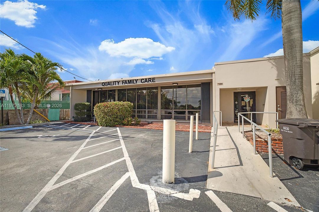 На продажу: $2,200,000 (0 спален, 0 ванн, 0 Квадратных фут)