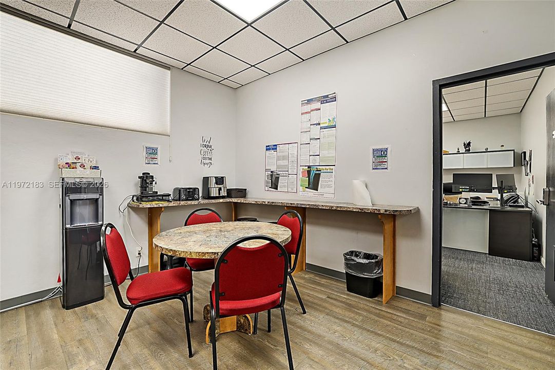 На продажу: $2,200,000 (0 спален, 0 ванн, 0 Квадратных фут)