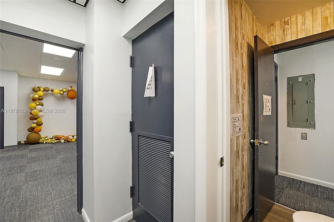 На продажу: $2,200,000 (0 спален, 0 ванн, 0 Квадратных фут)