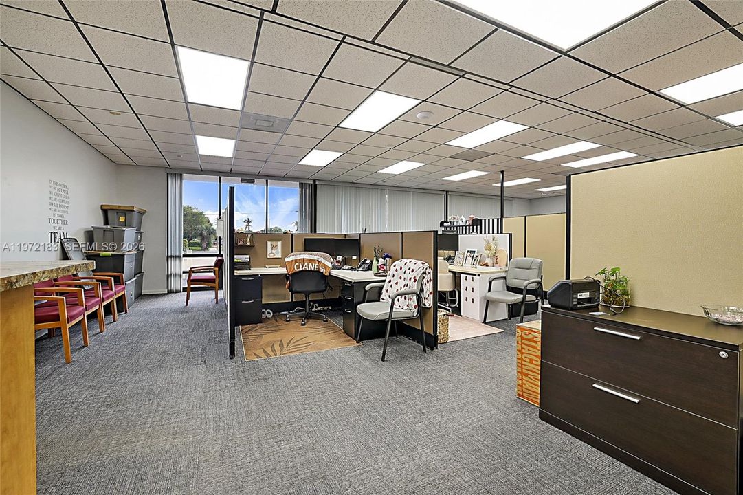 На продажу: $2,200,000 (0 спален, 0 ванн, 0 Квадратных фут)