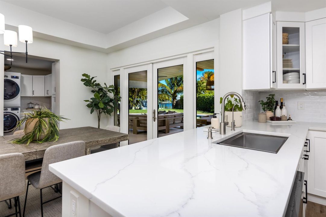 247 SW Riverway Blvd-20