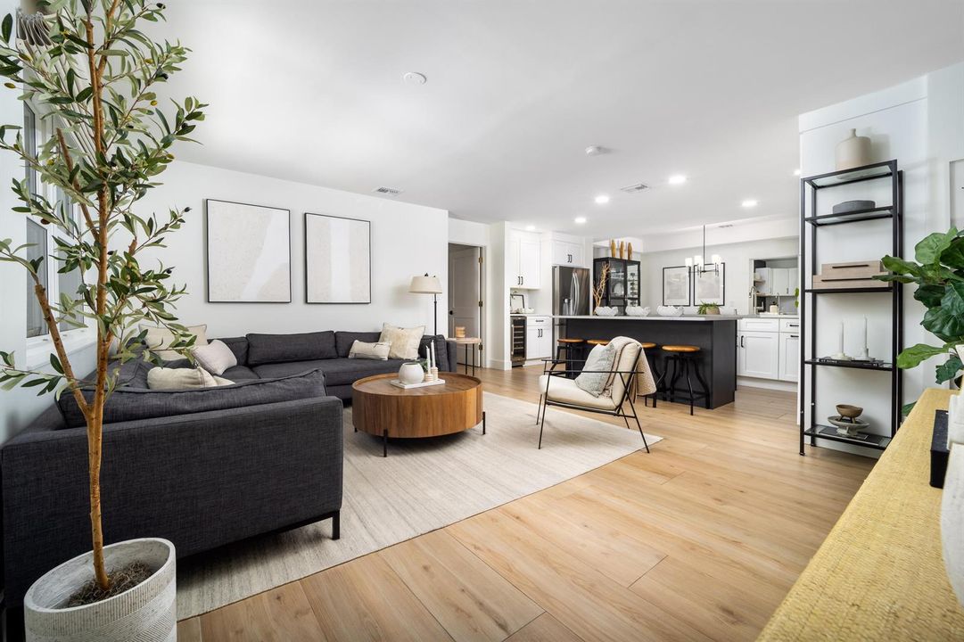247 SW Riverway Blvd-15