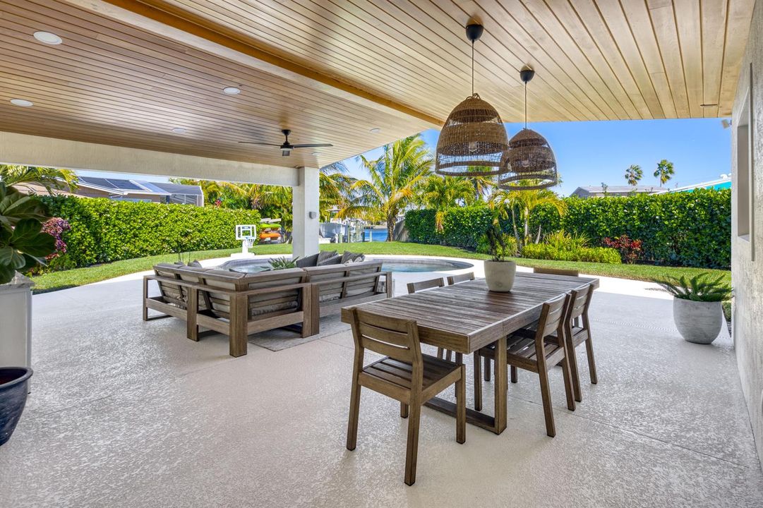 247 SW Riverway Blvd-33
