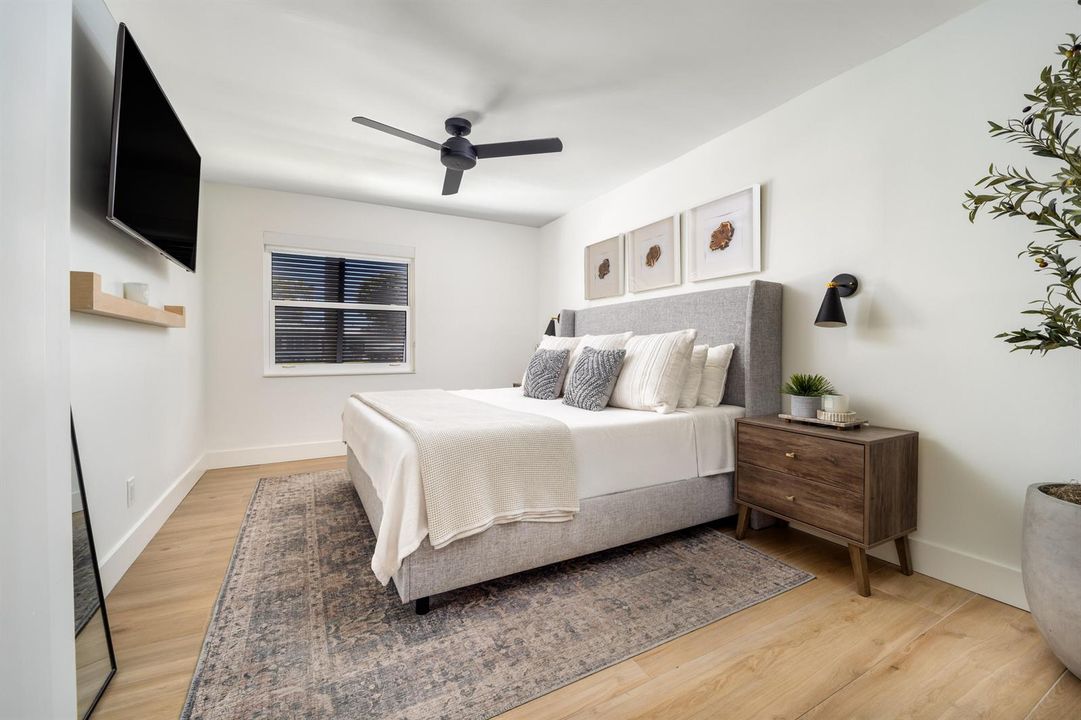 247 SW Riverway Blvd-25