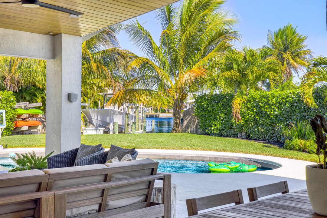 247 SW Riverway Blvd-35
