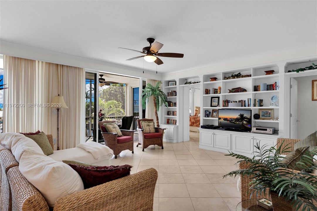 Vendido Recientemente: $1,100,000 (3 camas, 2 baños, 0 Pies cuadrados)
