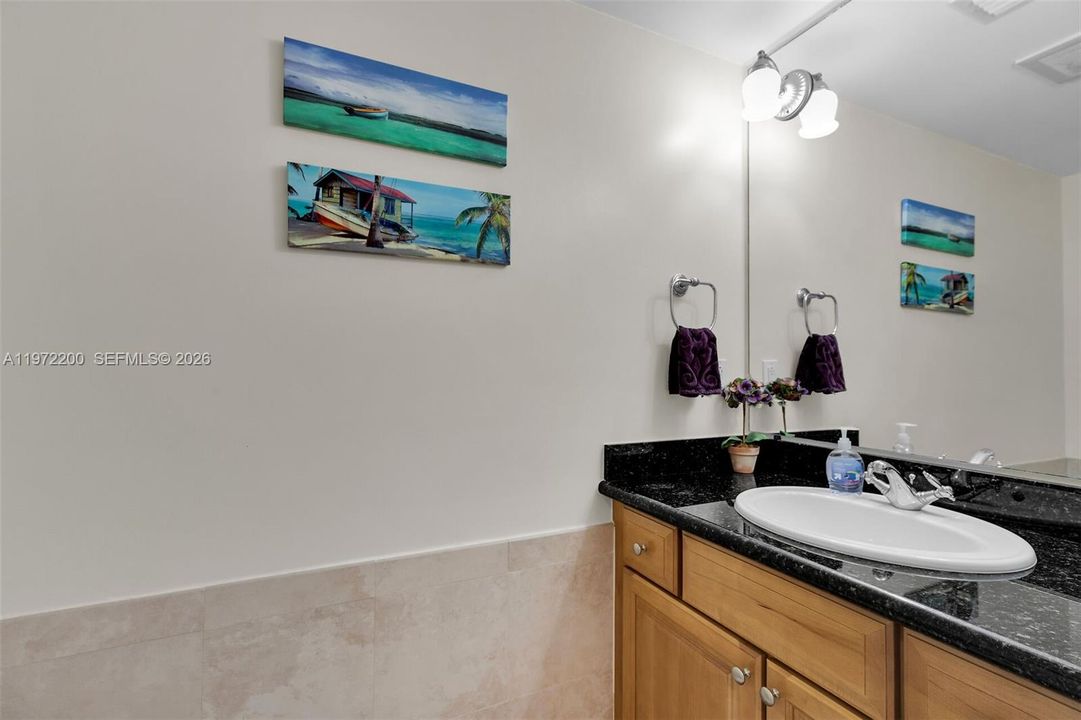 Vendido Recientemente: $1,100,000 (3 camas, 2 baños, 0 Pies cuadrados)