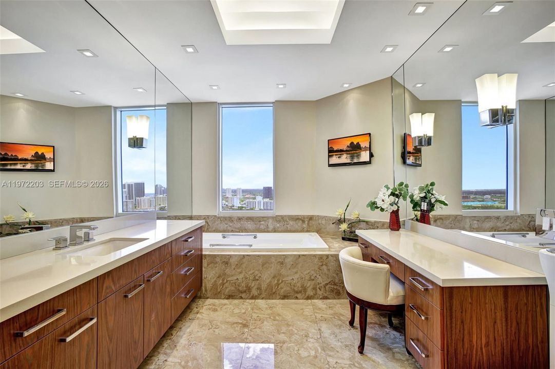 For Sale: $2,950,000 (3 beds, 3 baths, 3173 Square Feet)