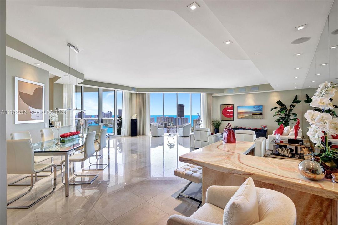 For Sale: $2,950,000 (3 beds, 3 baths, 3173 Square Feet)