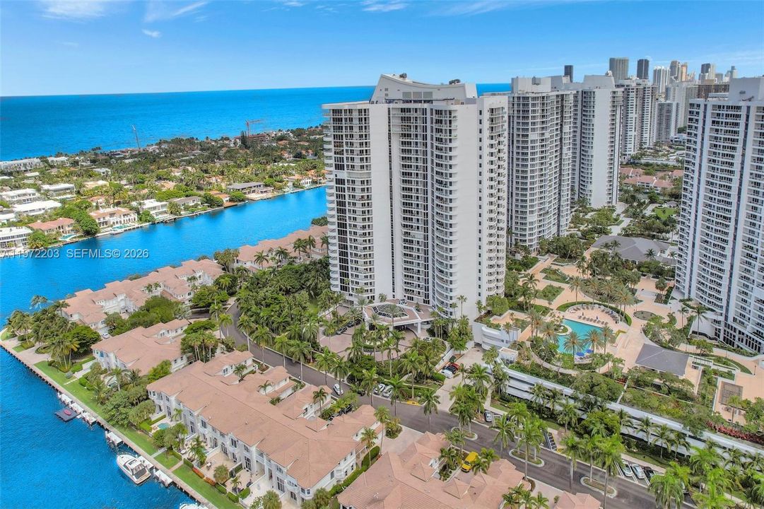 For Sale: $2,950,000 (3 beds, 3 baths, 3173 Square Feet)