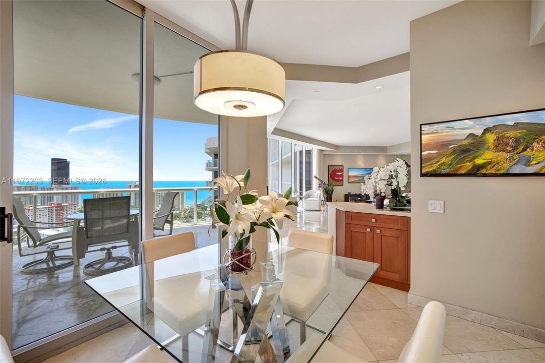 For Sale: $2,950,000 (3 beds, 3 baths, 3173 Square Feet)