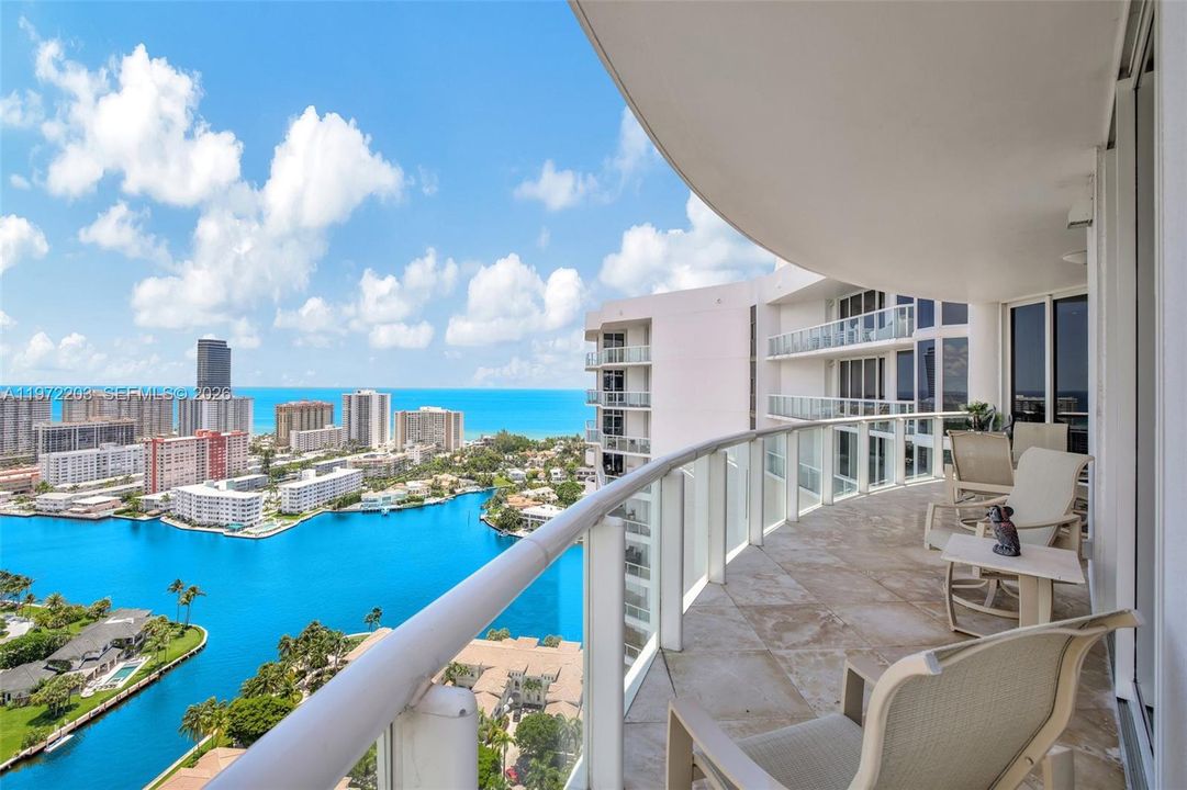 For Sale: $2,950,000 (3 beds, 3 baths, 3173 Square Feet)