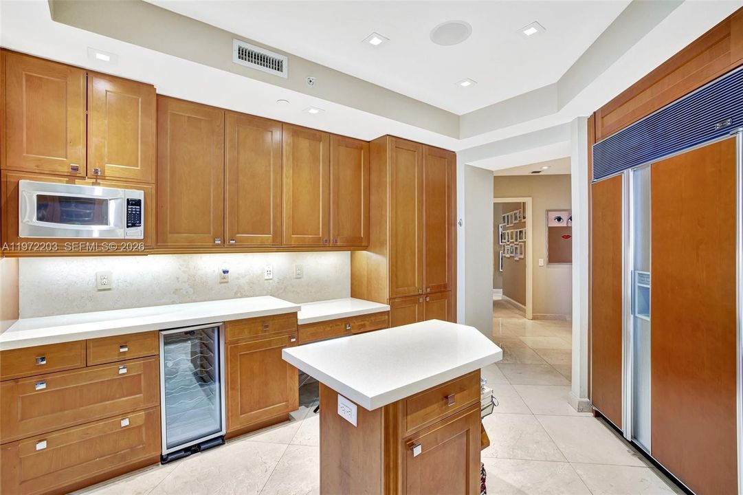 For Sale: $2,950,000 (3 beds, 3 baths, 3173 Square Feet)