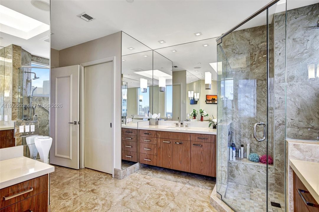 For Sale: $2,950,000 (3 beds, 3 baths, 3173 Square Feet)
