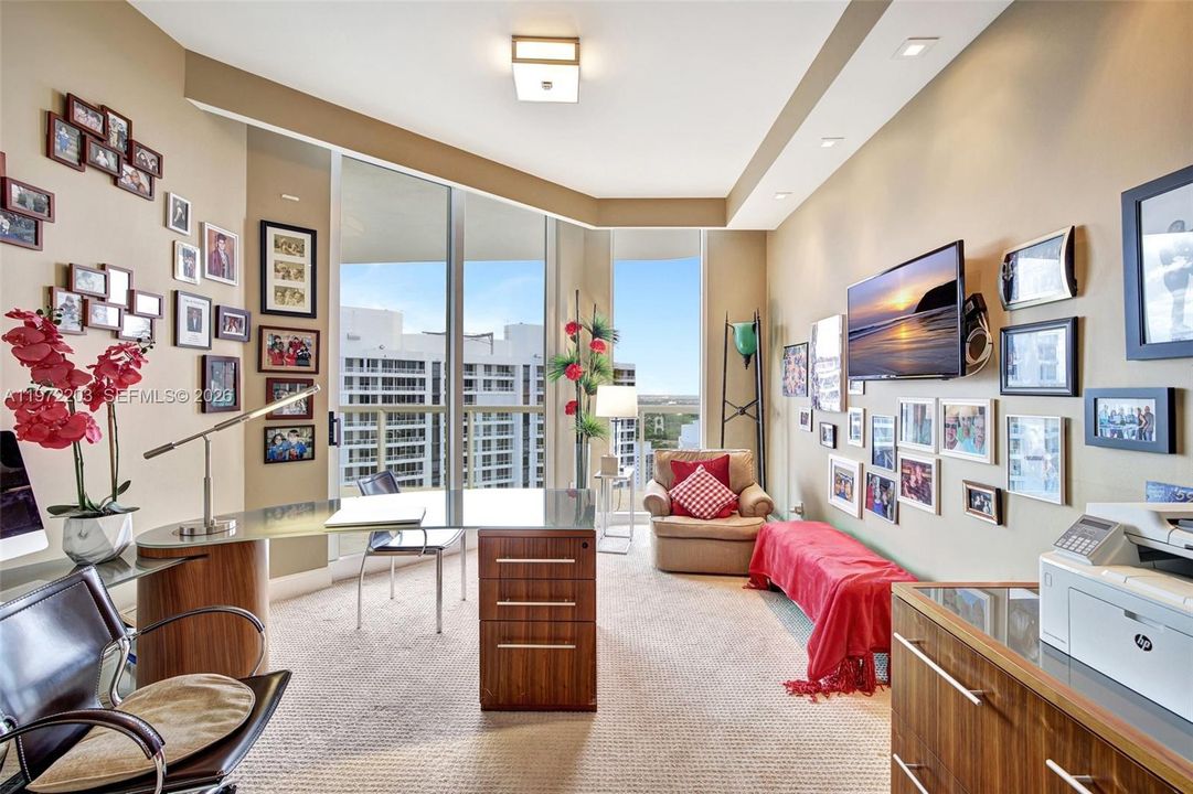 For Sale: $2,950,000 (3 beds, 3 baths, 3173 Square Feet)