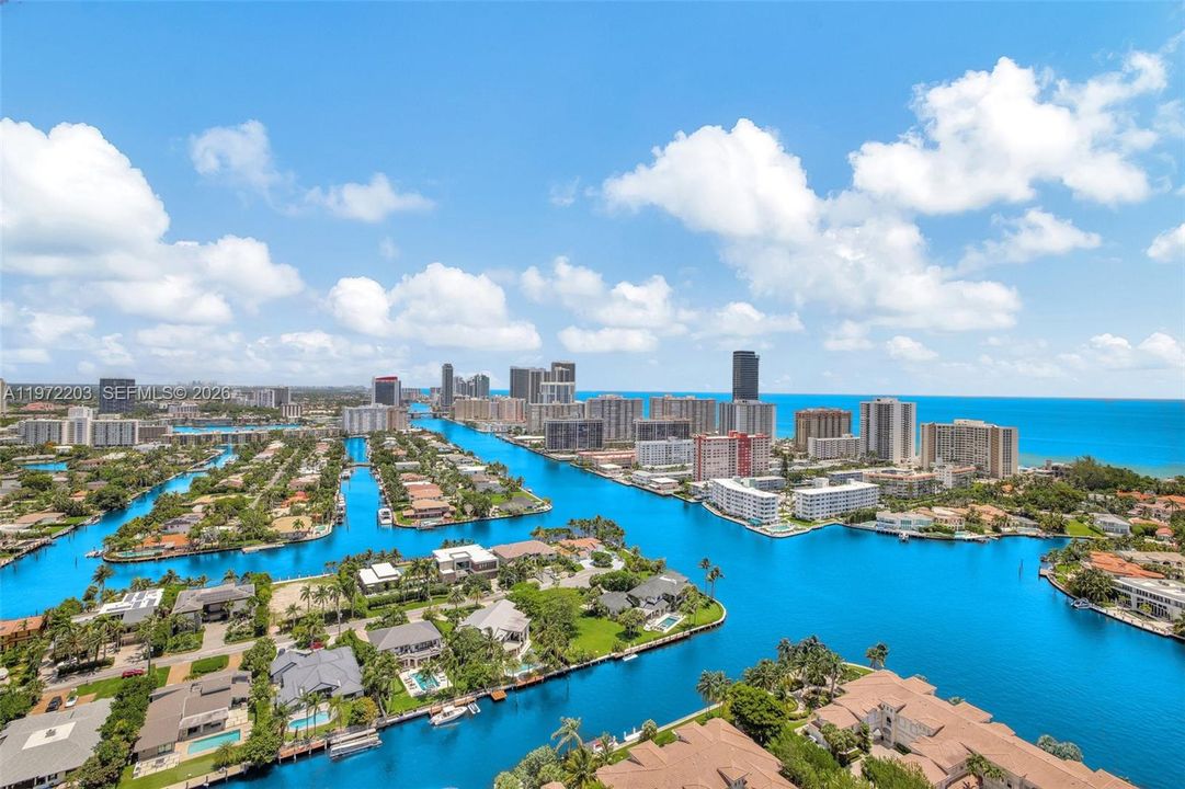 For Sale: $2,950,000 (3 beds, 3 baths, 3173 Square Feet)