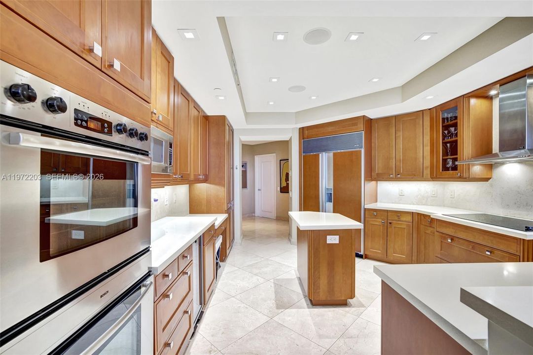 For Sale: $2,950,000 (3 beds, 3 baths, 3173 Square Feet)