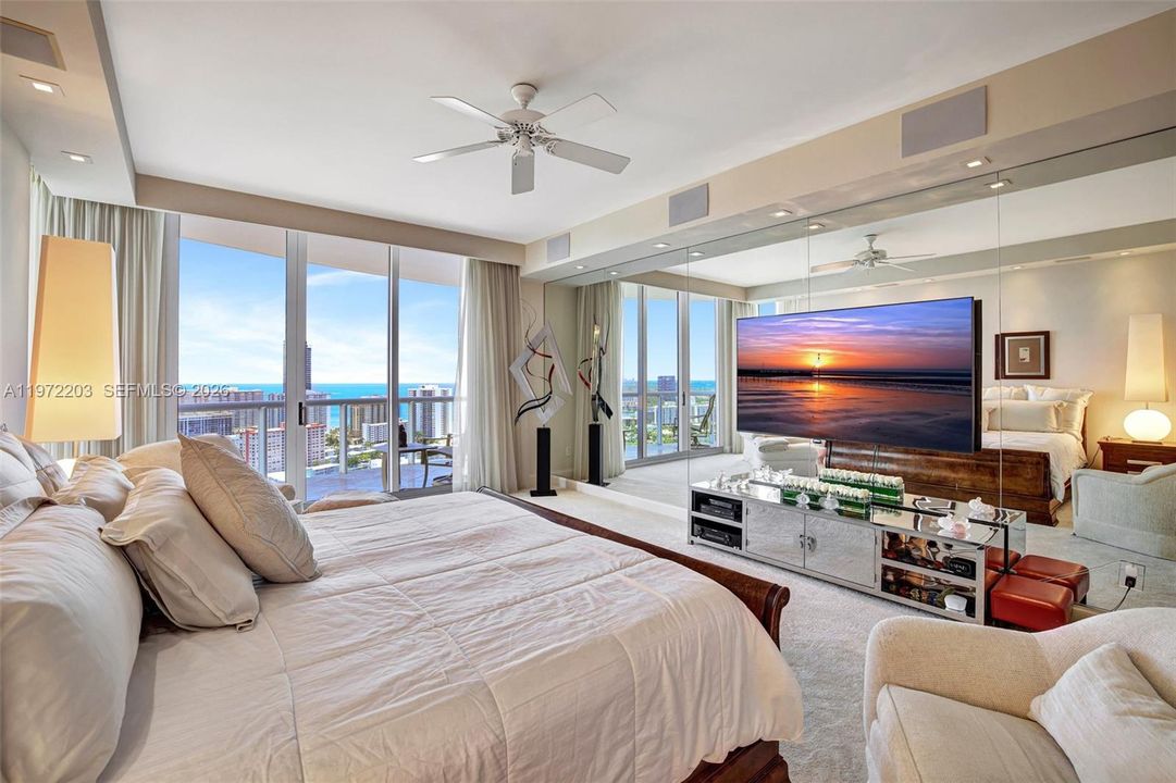 For Sale: $2,950,000 (3 beds, 3 baths, 3173 Square Feet)