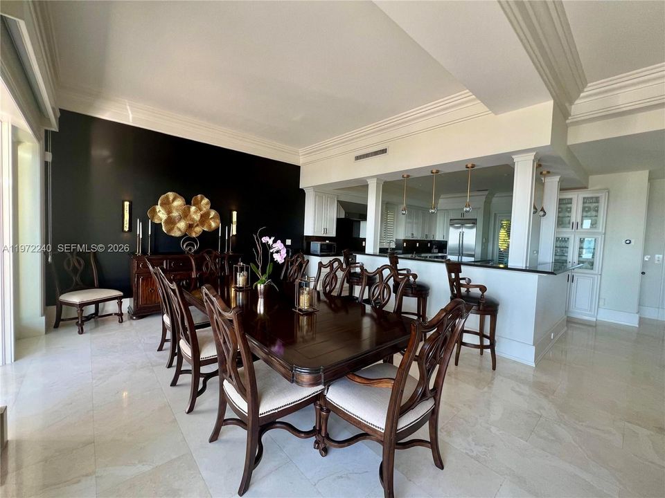 For Sale: $15,950,000 (6 beds, 7 baths, 6680 Square Feet)