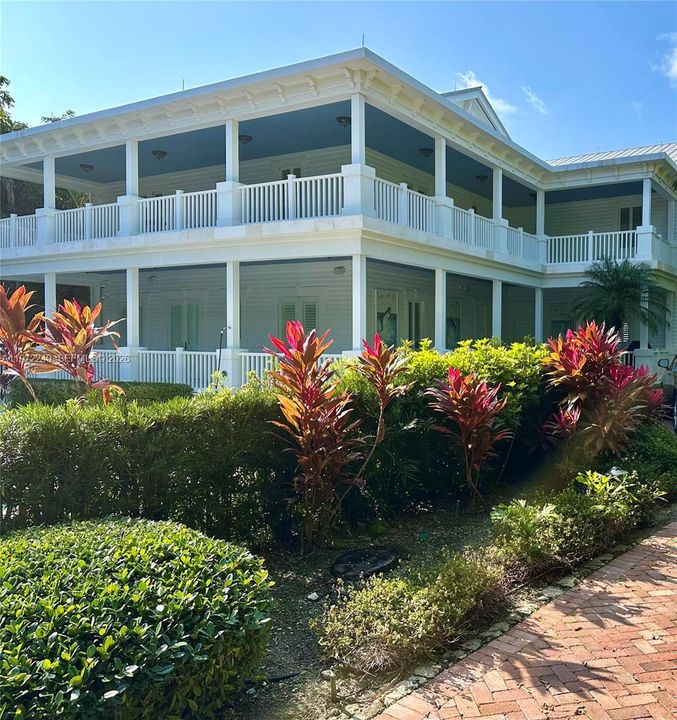 For Sale: $15,950,000 (6 beds, 7 baths, 6680 Square Feet)