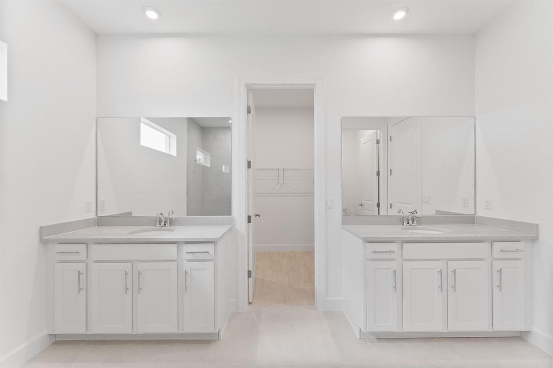 US_SEF_CARLTON_LOT 182_OWNERS BATH 3