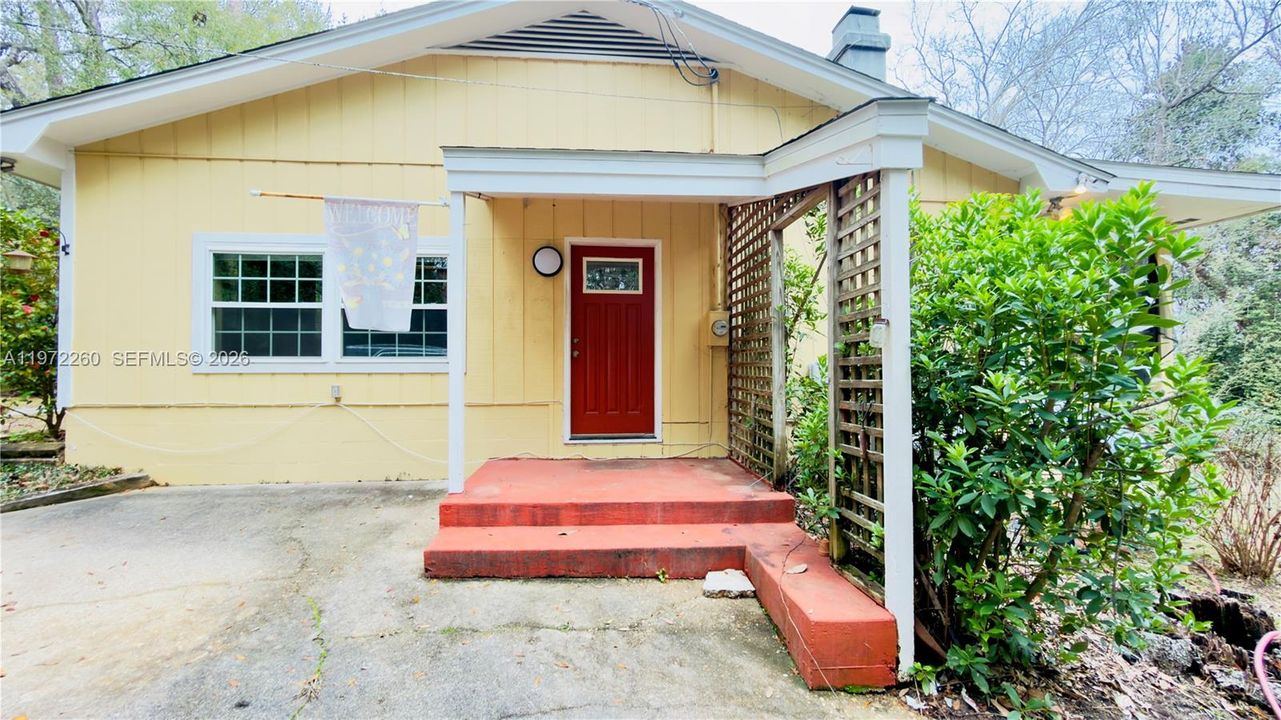 Recently Sold: $245,000 (3 beds, 2 baths, 2040 Square Feet)