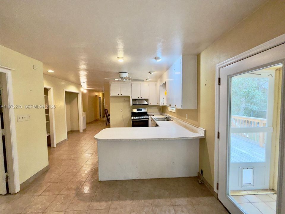 Recently Sold: $245,000 (3 beds, 2 baths, 2040 Square Feet)