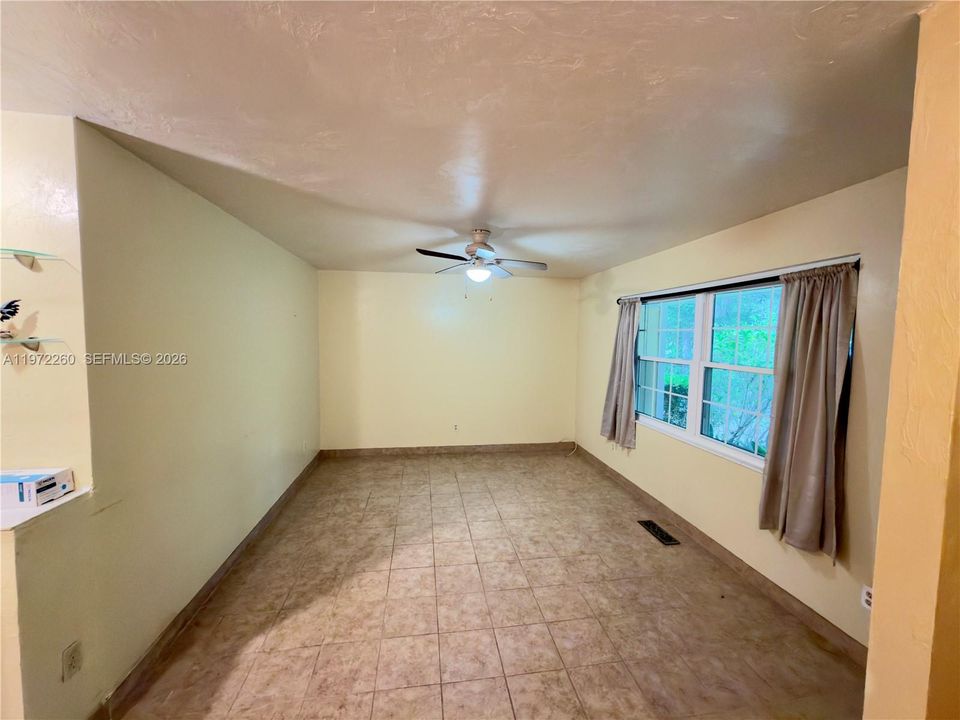 Recently Sold: $245,000 (3 beds, 2 baths, 2040 Square Feet)
