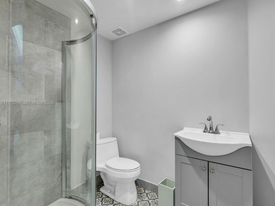 Bathroom downstairs