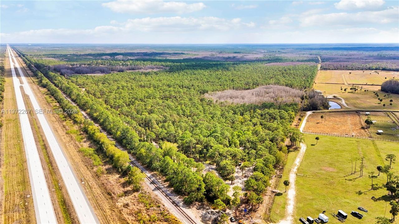 На продажу: $9,000,000 (1,004.00 acres)