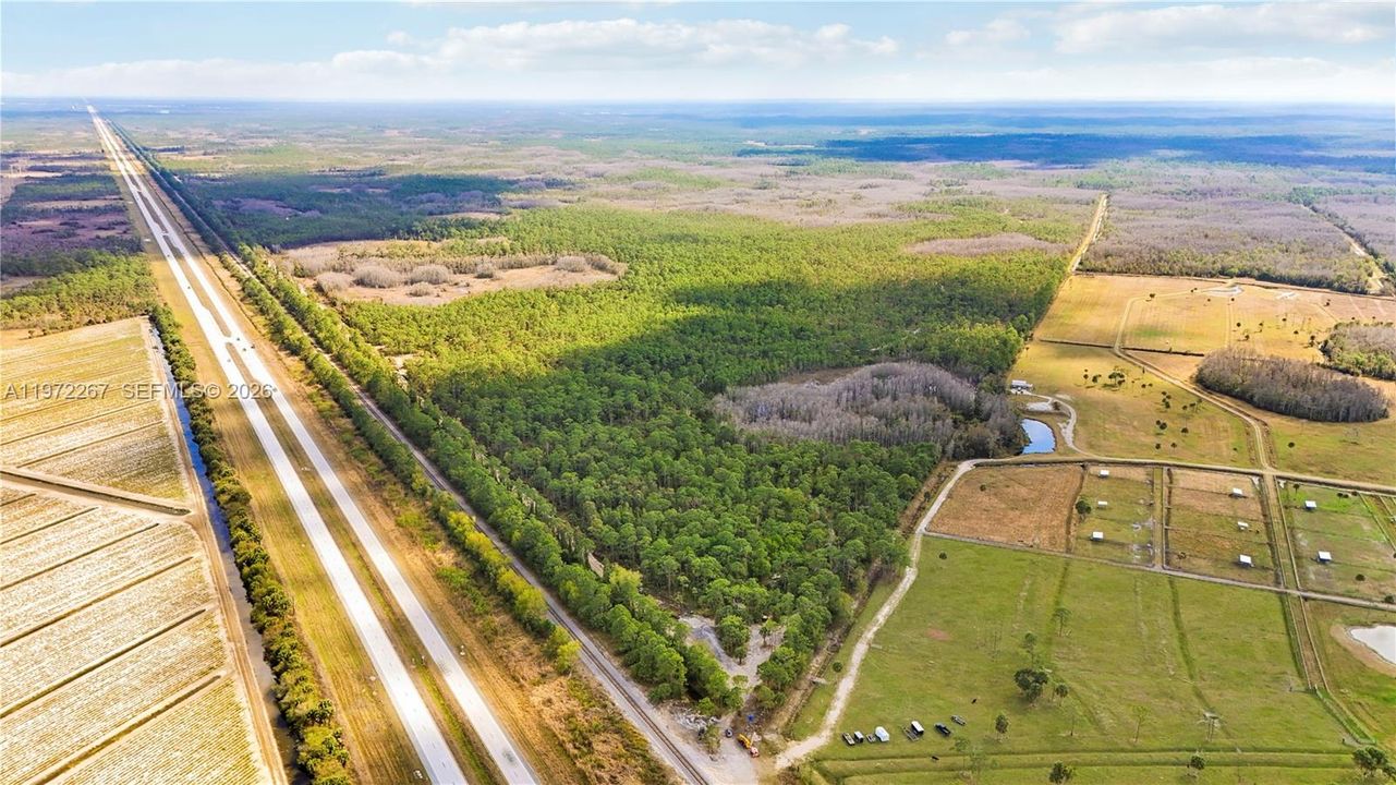 На продажу: $9,000,000 (1,004.00 acres)