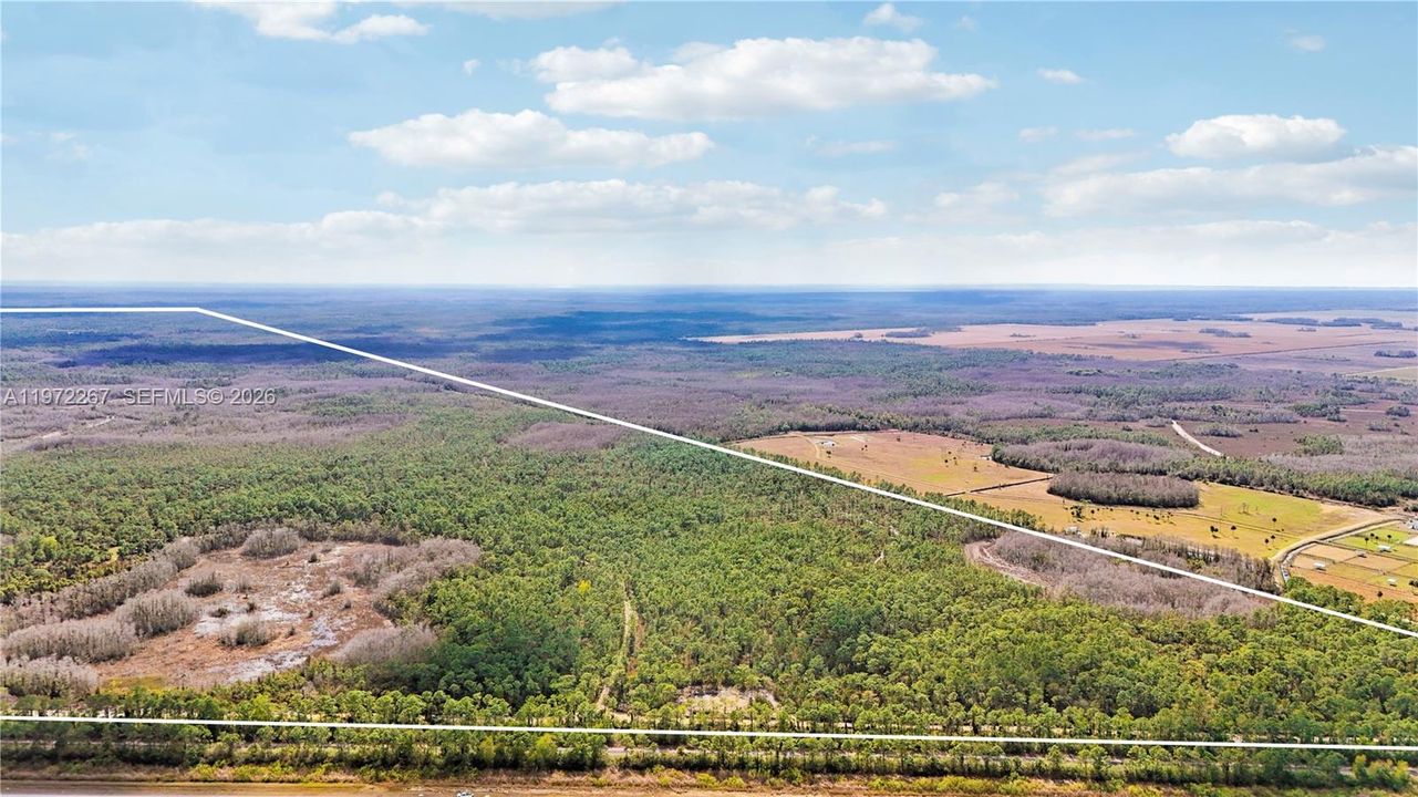 На продажу: $9,000,000 (1,004.00 acres)