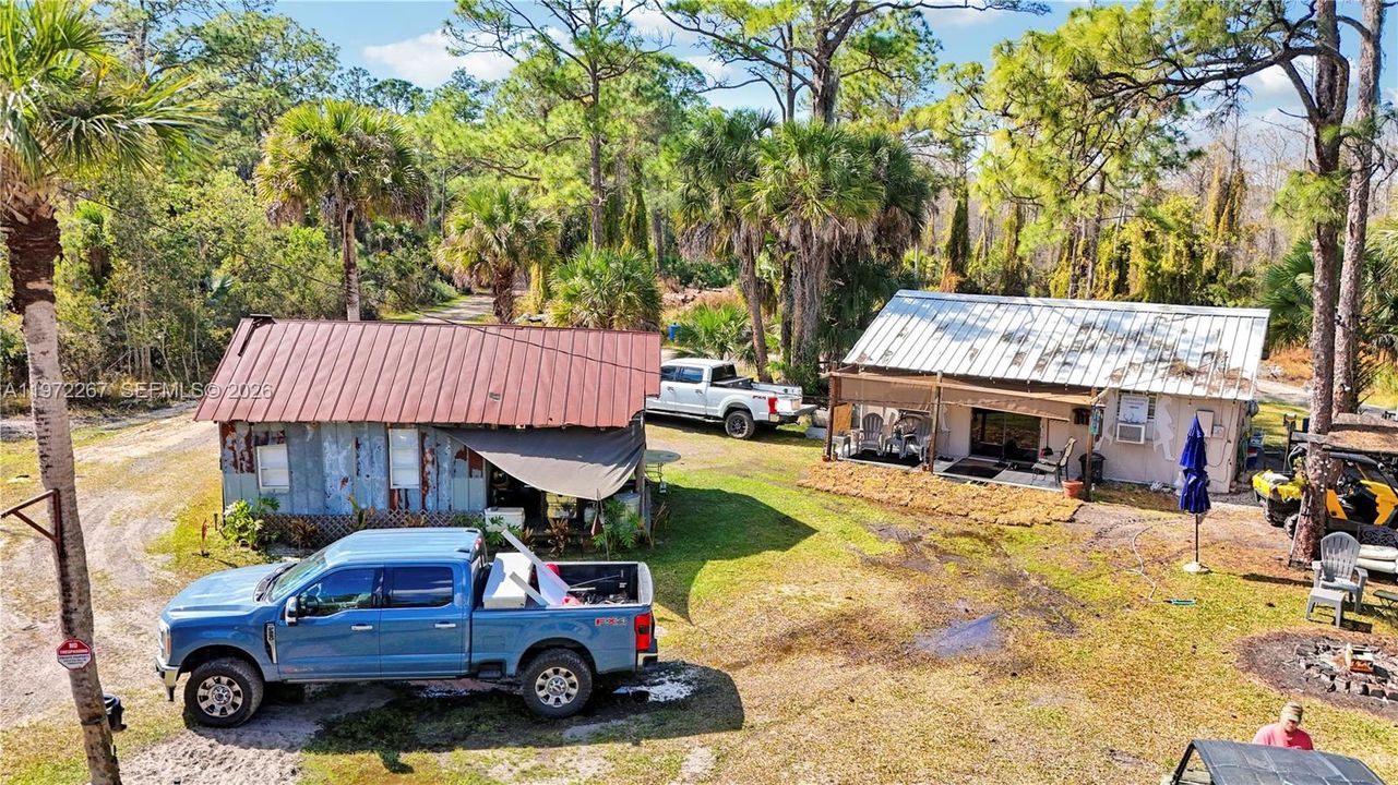 На продажу: $9,000,000 (1,004.00 acres)