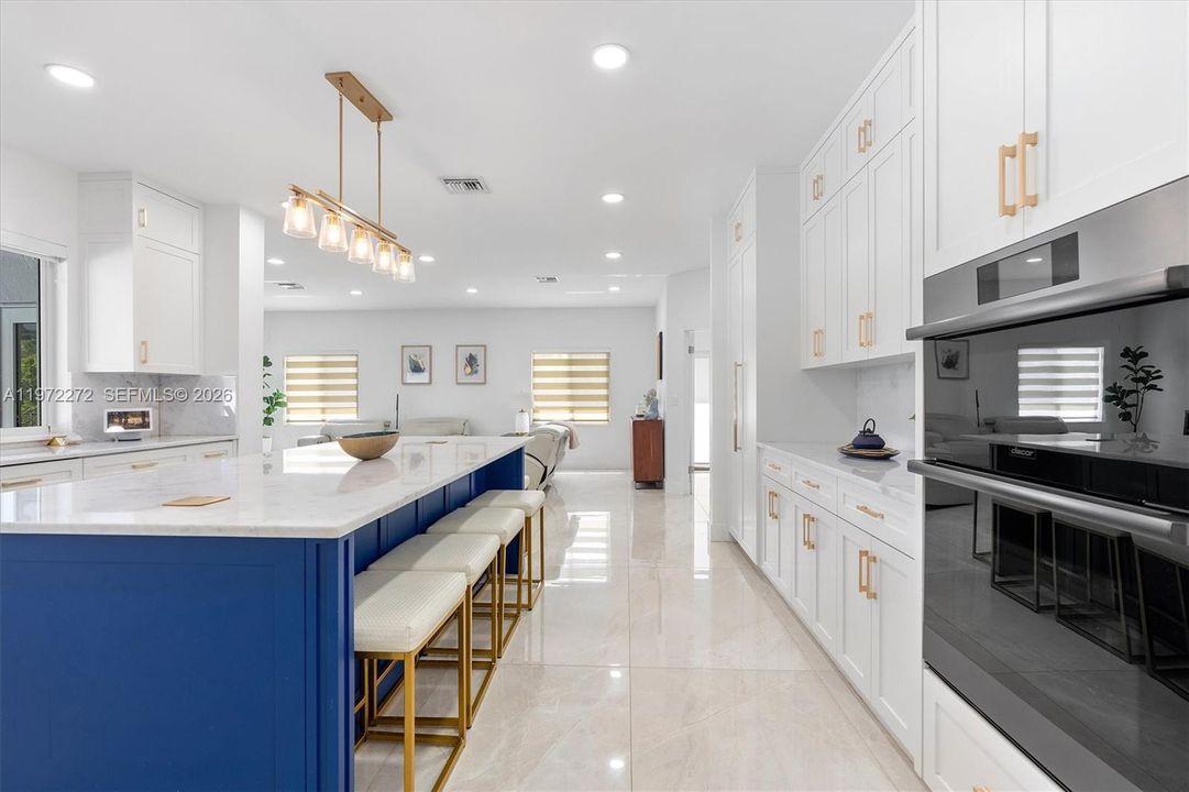 En Venta: $3,000,000 (5 camas, 4 baños, 3017 Pies cuadrados)