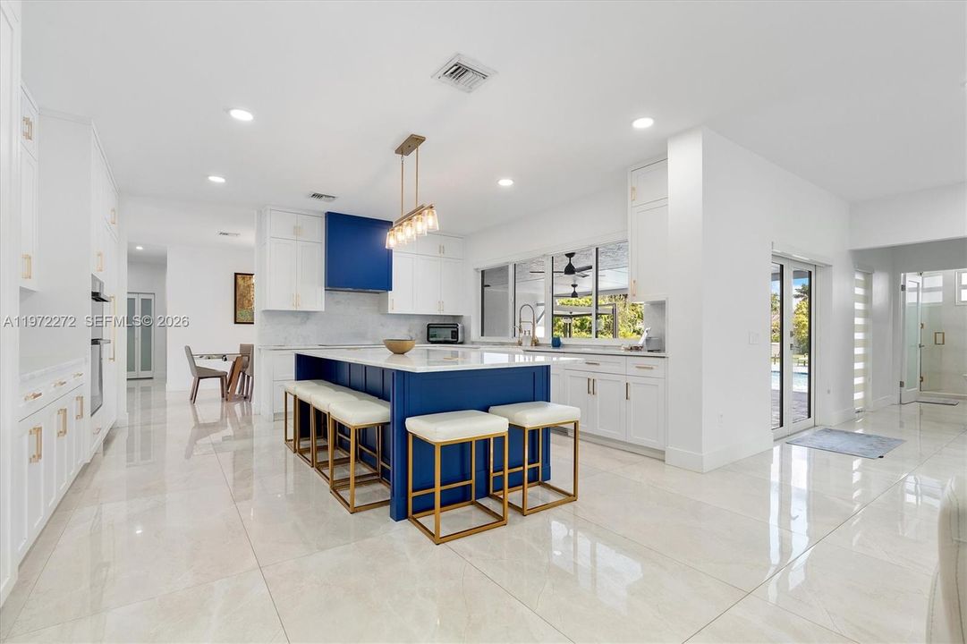 En Venta: $3,000,000 (5 camas, 4 baños, 3017 Pies cuadrados)