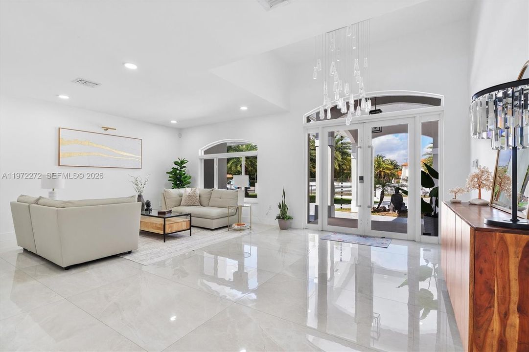 En Venta: $3,000,000 (5 camas, 4 baños, 3017 Pies cuadrados)