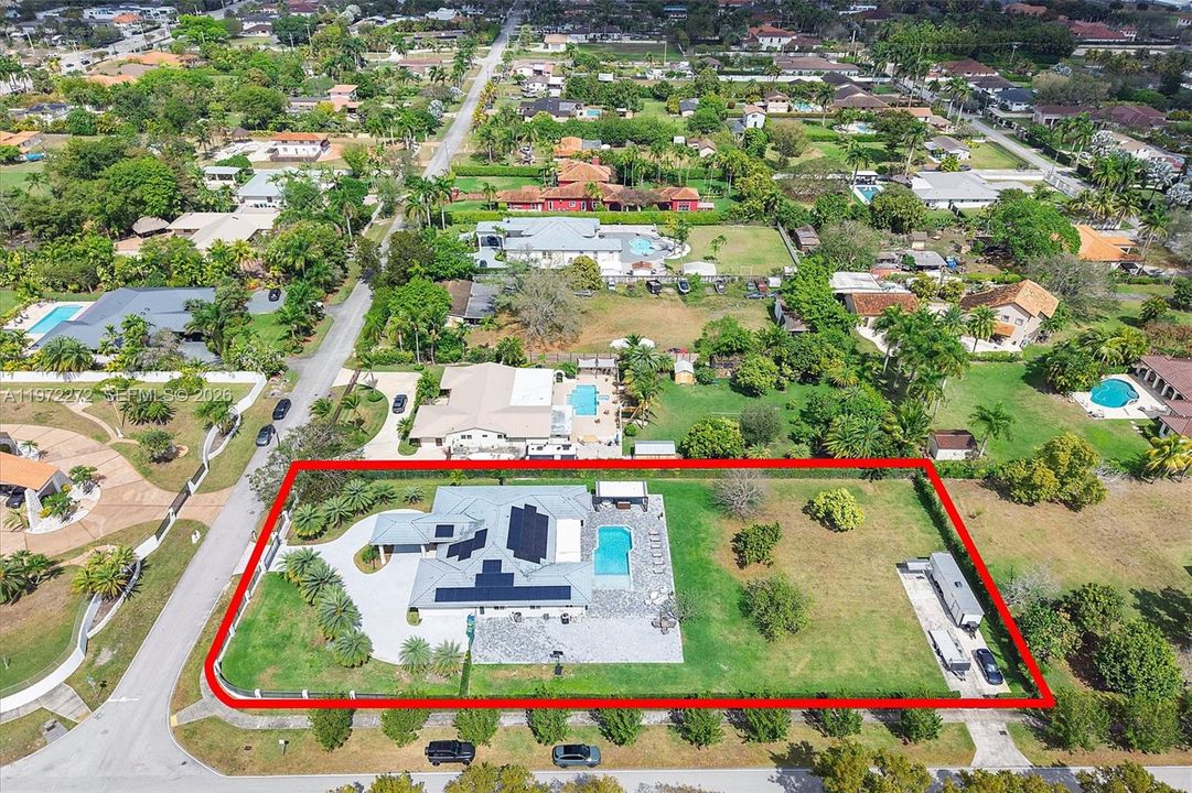 En Venta: $3,000,000 (5 camas, 4 baños, 3017 Pies cuadrados)