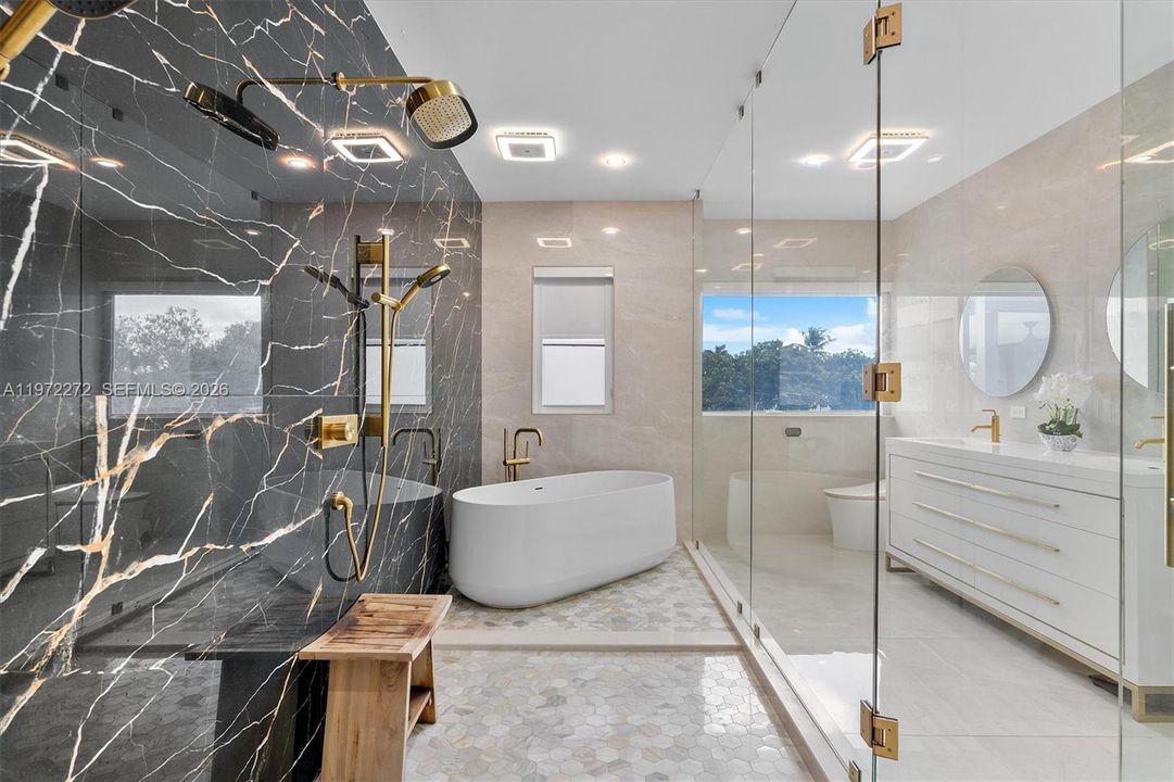 En Venta: $3,000,000 (5 camas, 4 baños, 3017 Pies cuadrados)