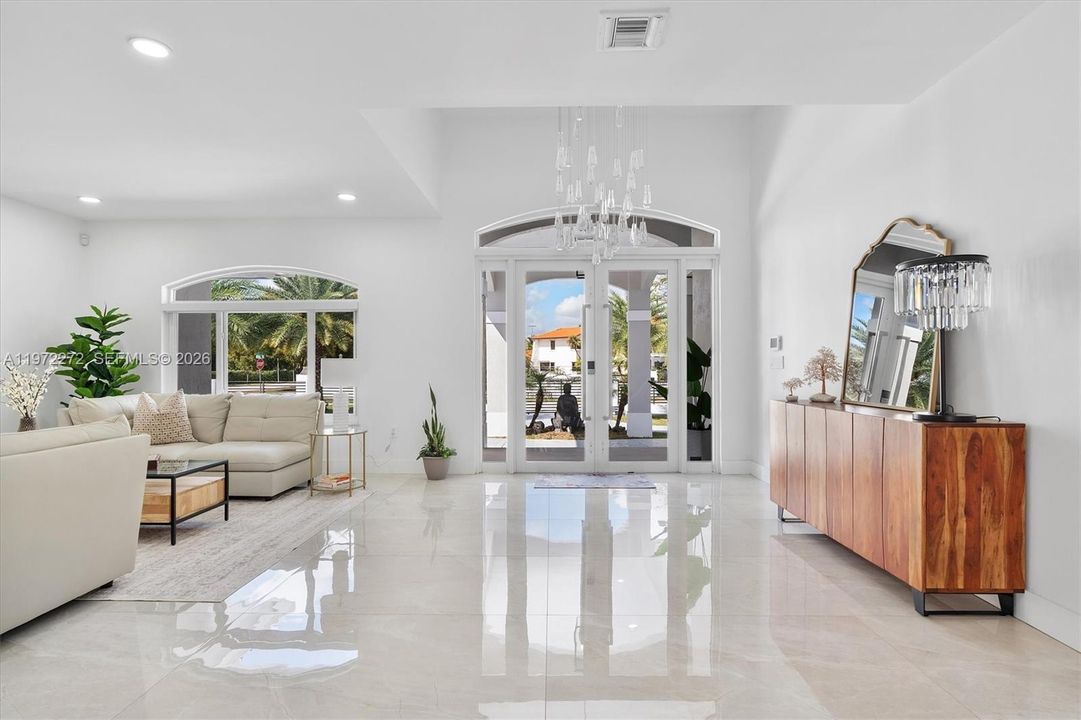 En Venta: $3,000,000 (5 camas, 4 baños, 3017 Pies cuadrados)