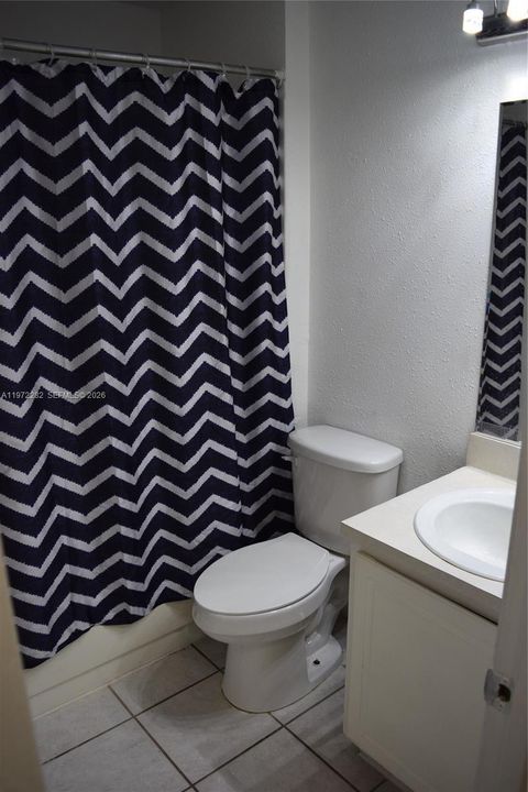For Sale: $280,000 (2 beds, 2 baths, 854 Square Feet)