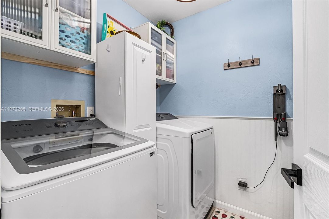 Recently Sold: $395,500 (3 beds, 2 baths, 1667 Square Feet)