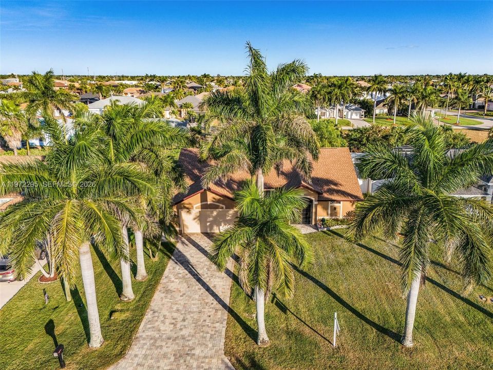 Recently Sold: $395,500 (3 beds, 2 baths, 1667 Square Feet)