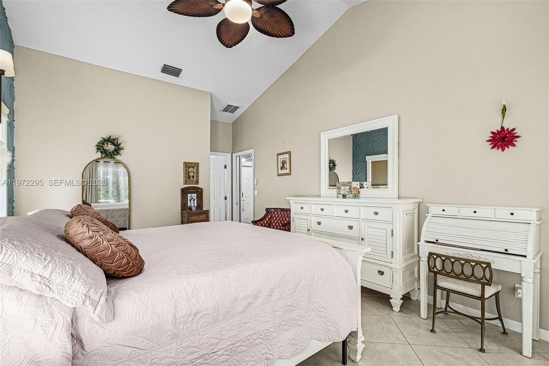 Recently Sold: $395,500 (3 beds, 2 baths, 1667 Square Feet)