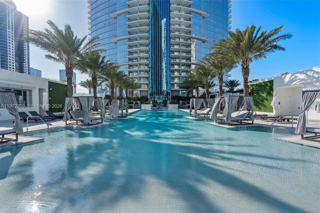 For Sale: $1,349,000 (3 beds, 4 baths, 2165 Square Feet)